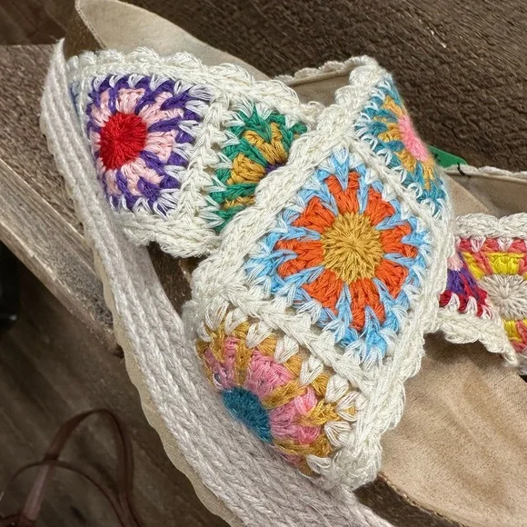 Dirty Laundry Crochet Platform Slide Sandals Size 6.5 / 37 - Picture 3 of 8